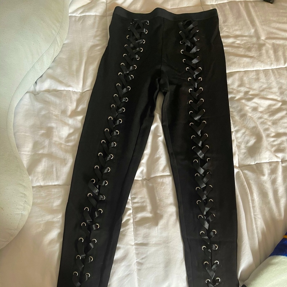 Poster Girl lace tied leggings